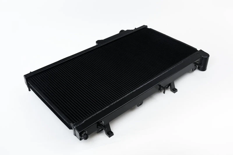 CSF 08-15 Subaru Impreza WRX/STI 1-Row 31mm High-Performance Aluminum Radiator - Black - Image 2